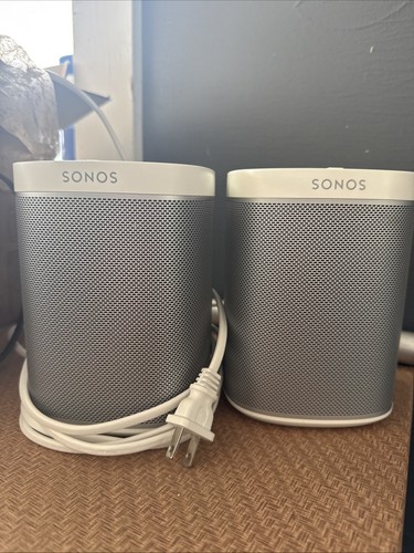 Pair sonos play 1 - of,