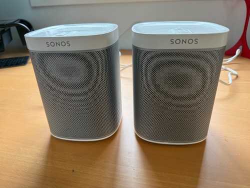 Sonos play white - 1,